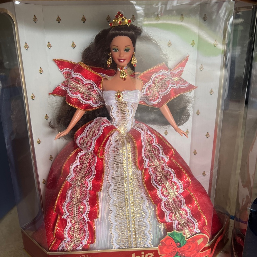 1997 Barbie Doll Happy Holidays Special Edition  NEW in Box